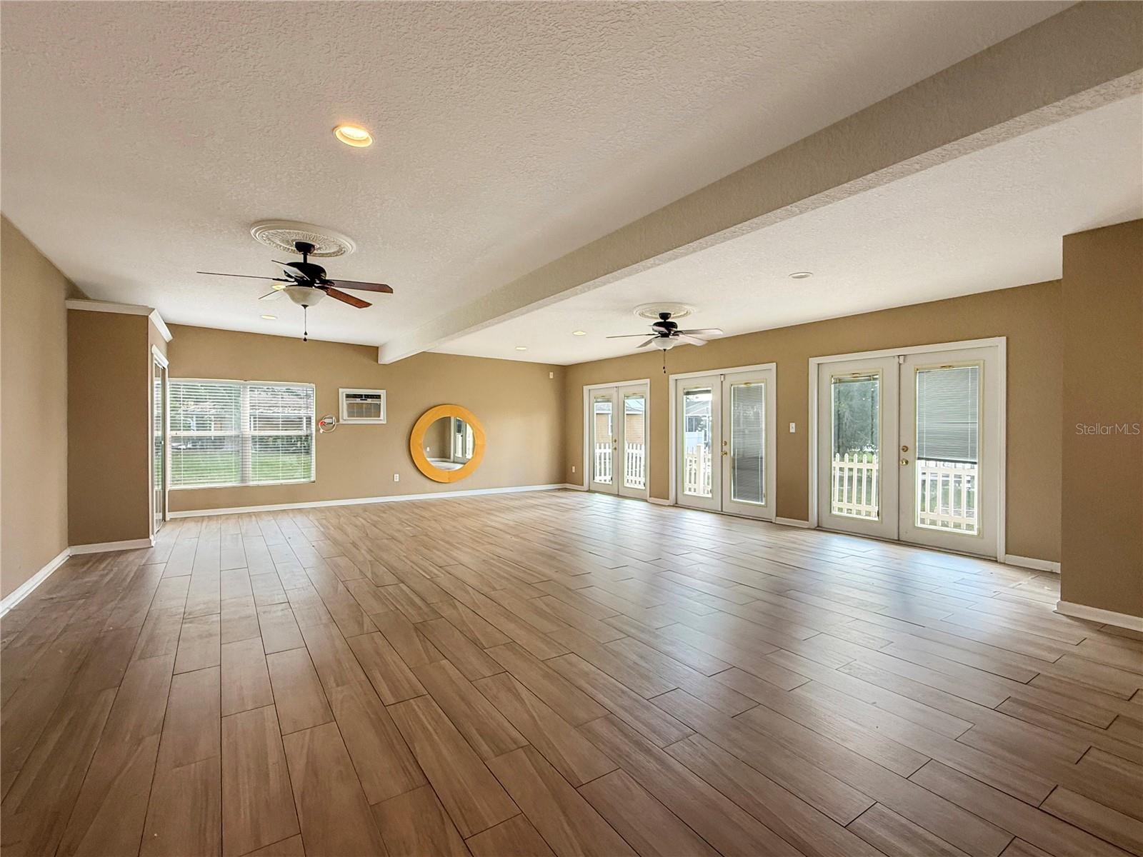 ELOISE WOODS LAKE ROY UNIT - Residential Lease
