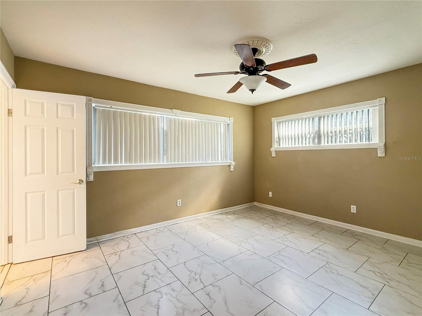 ELOISE WOODS LAKE ROY UNIT - Residential Lease