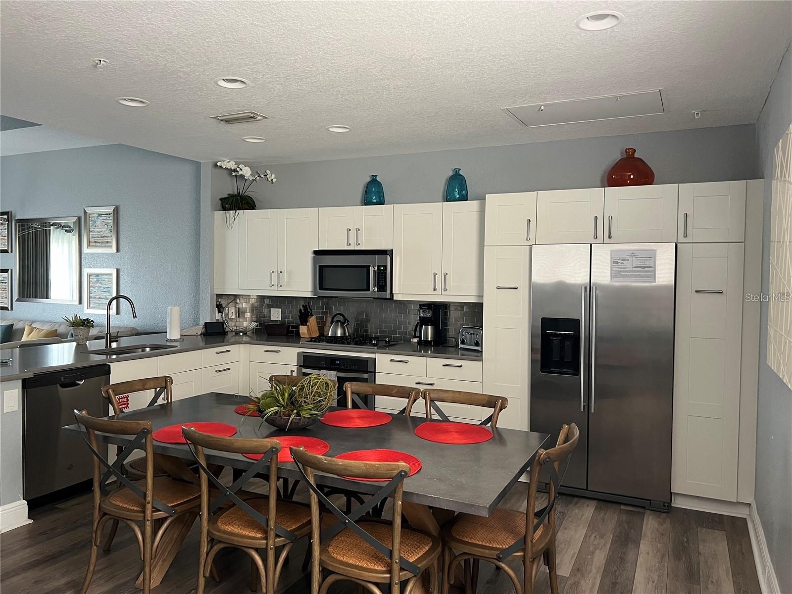 SEVEN EAGLES CONDO - Residential