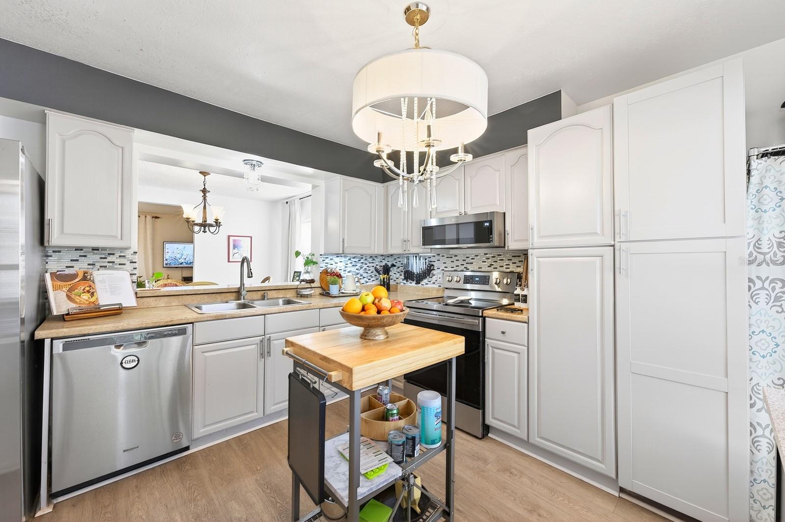 MOUNT GREENWOOD UNIT 4 OF - Residential