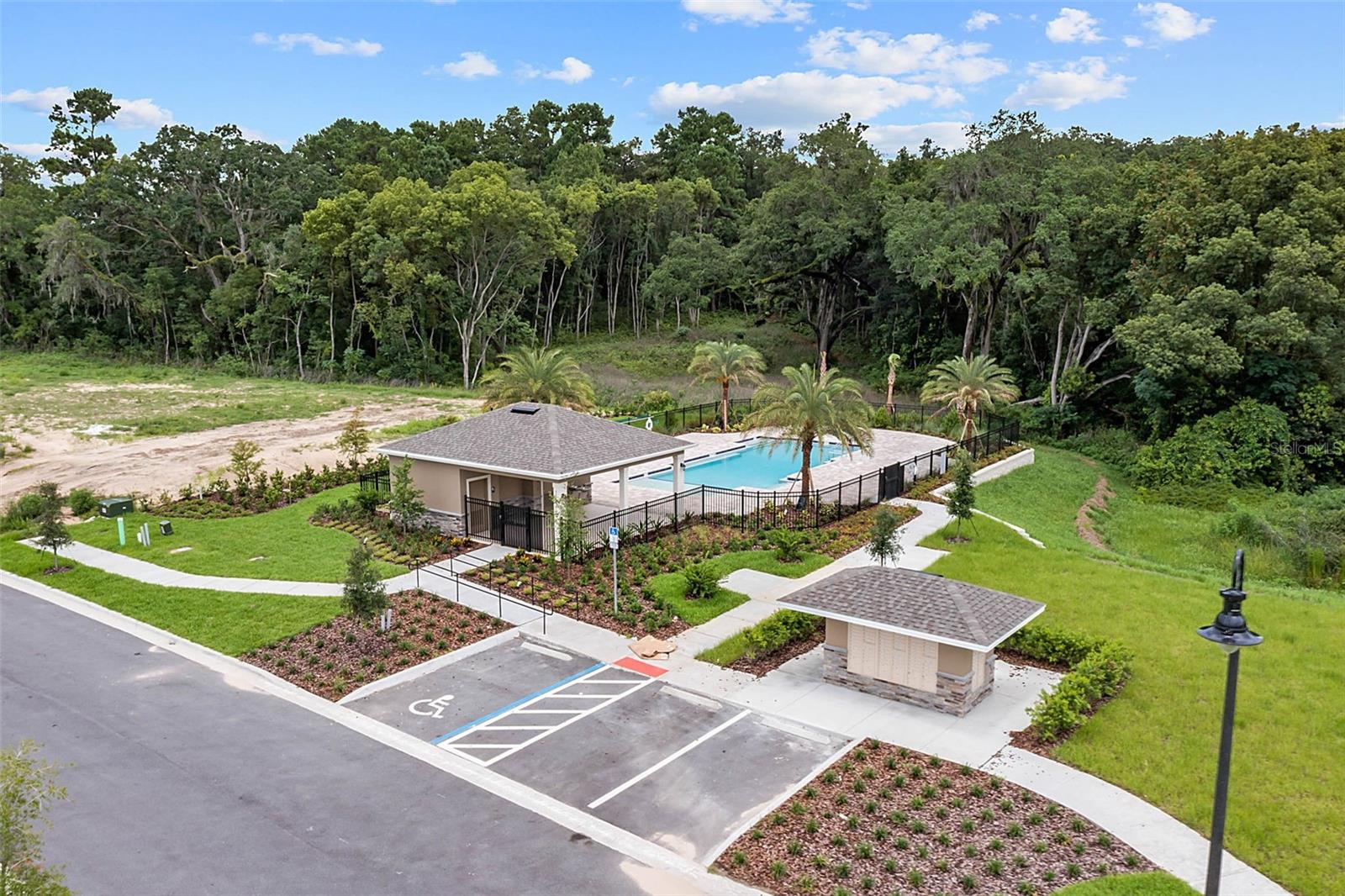 BRIDLE PATH - Residential