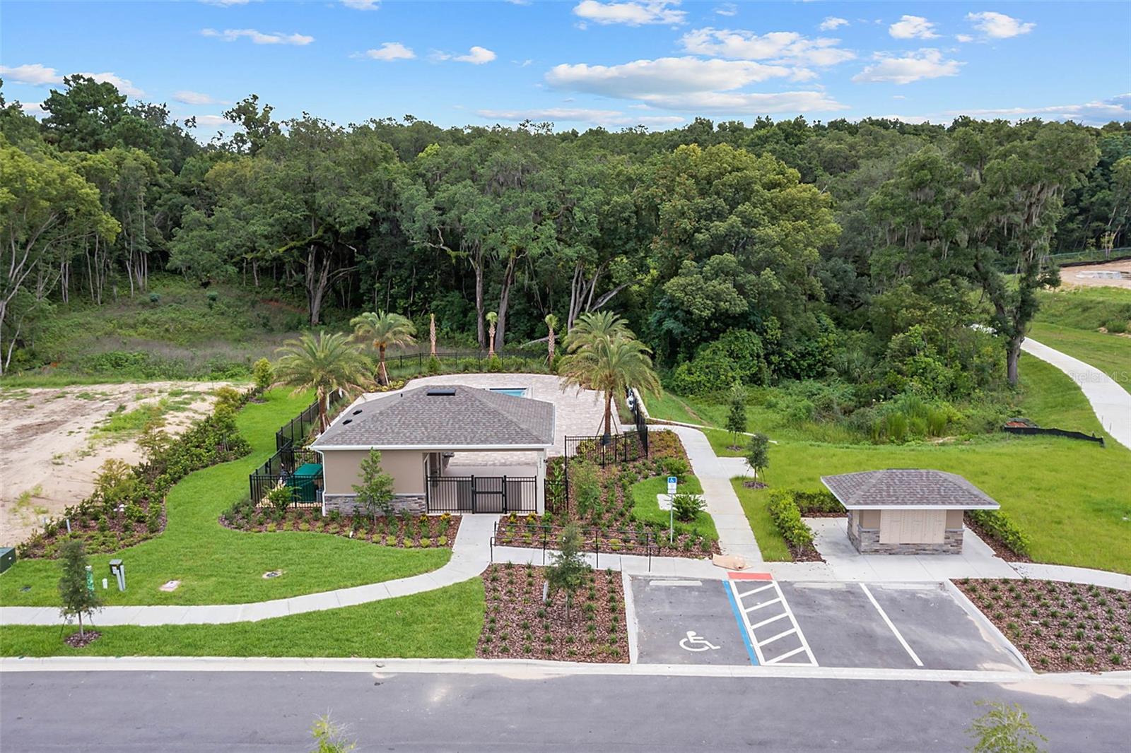 BRIDLE PATH - Residential