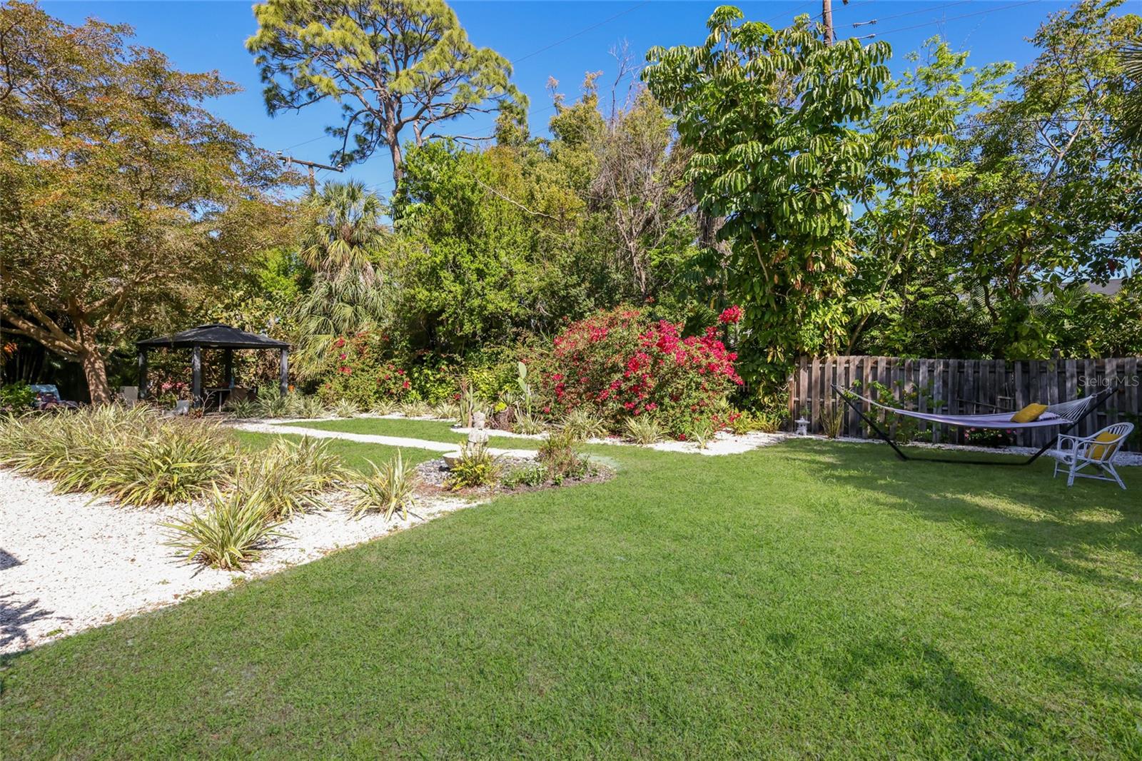 SAPPHIRE SHORES RESUB - Residential
