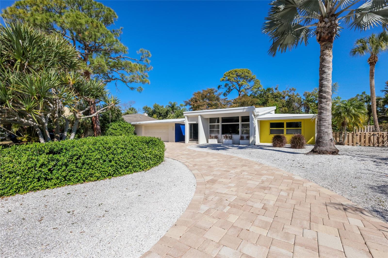 SAPPHIRE SHORES RESUB - Residential