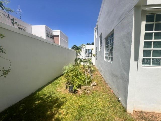 RIVER EDGE HILLS - Residential