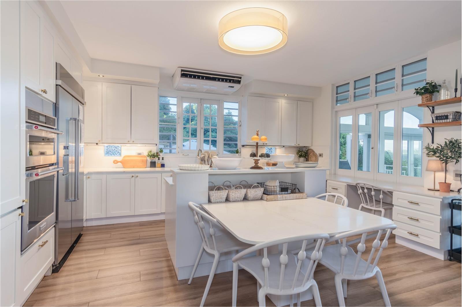 HARBOUR LIGHTS ESTATES - Residential