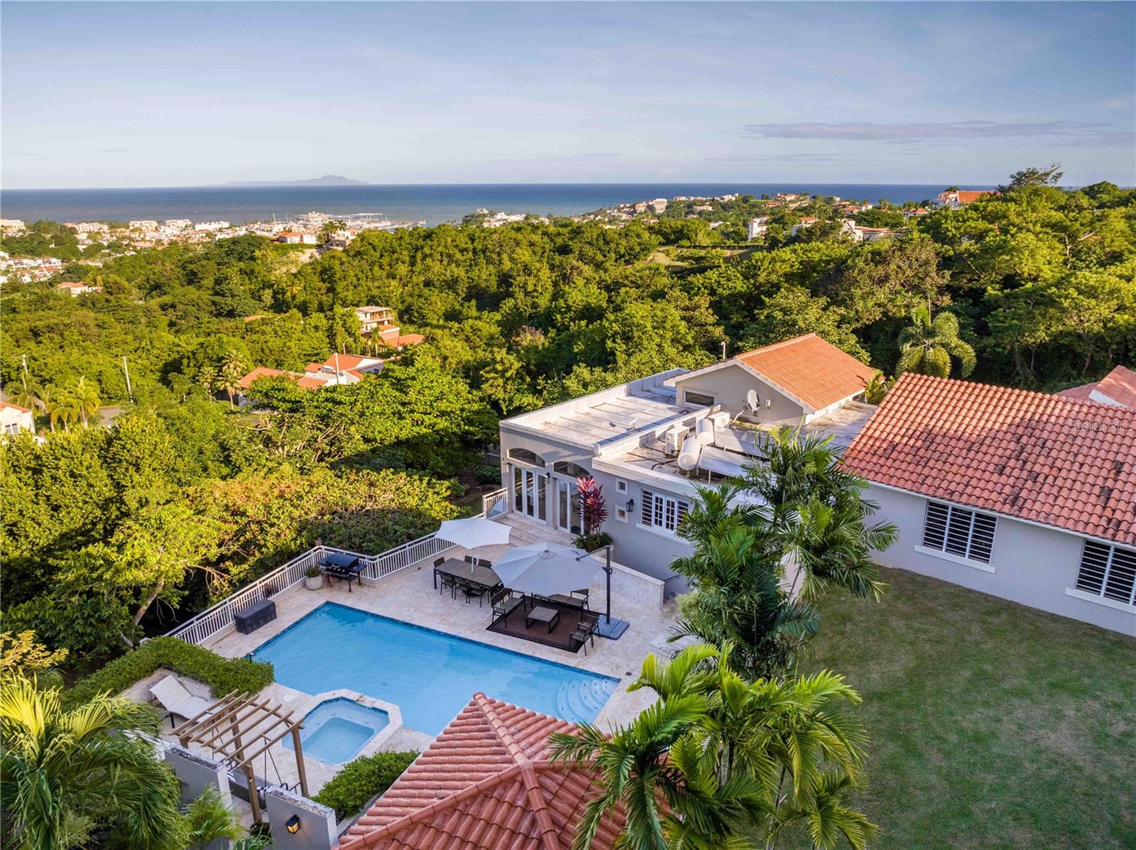 HARBOUR LIGHTS ESTATES - Residential