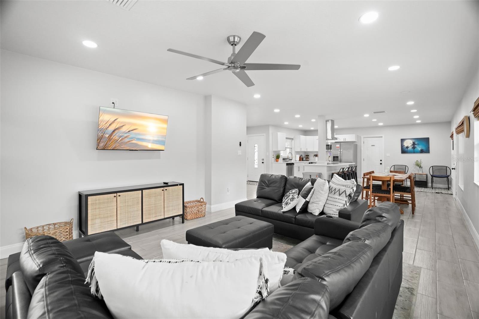 ROLLING HEIGHTS - Residential