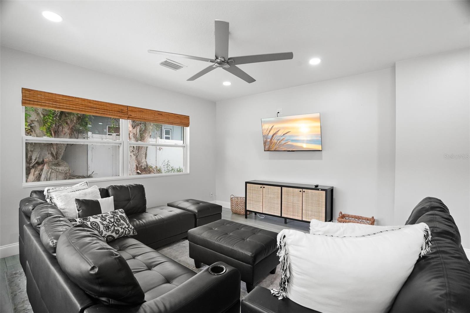 ROLLING HEIGHTS - Residential
