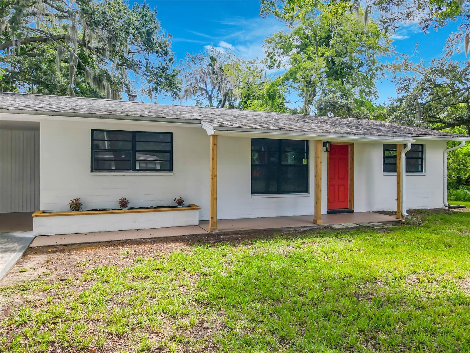 PALM GROVE - Residential