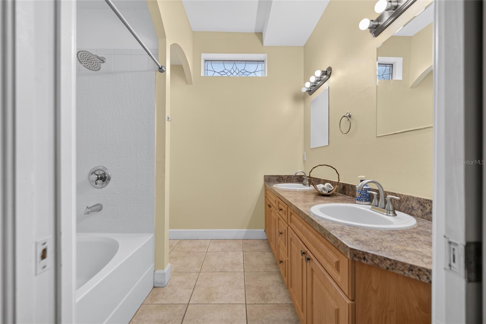 PAGE SUB - Residential Lease