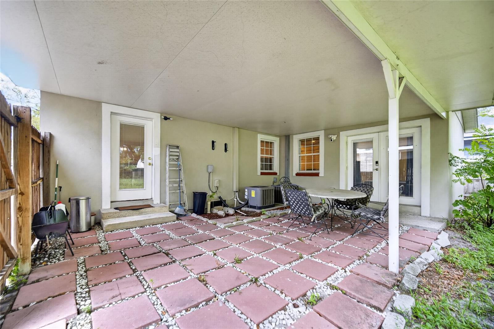 PAGE SUB - Residential Lease