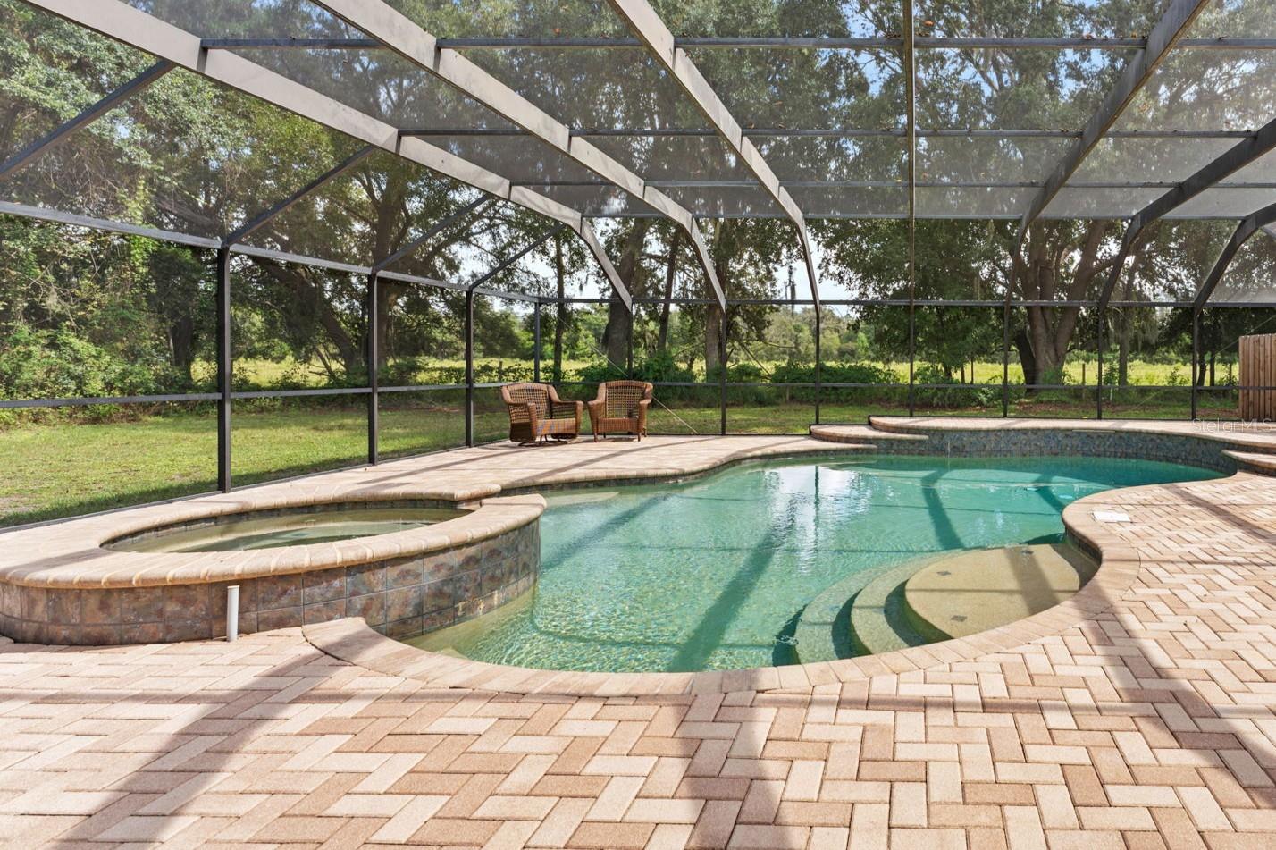 LAKESIDE GROVE ESTATES - Residential