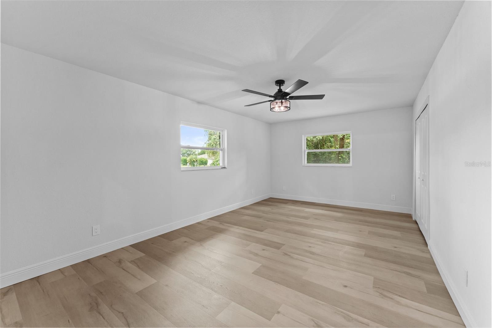 LAKESIDE GROVE ESTATES - Residential
