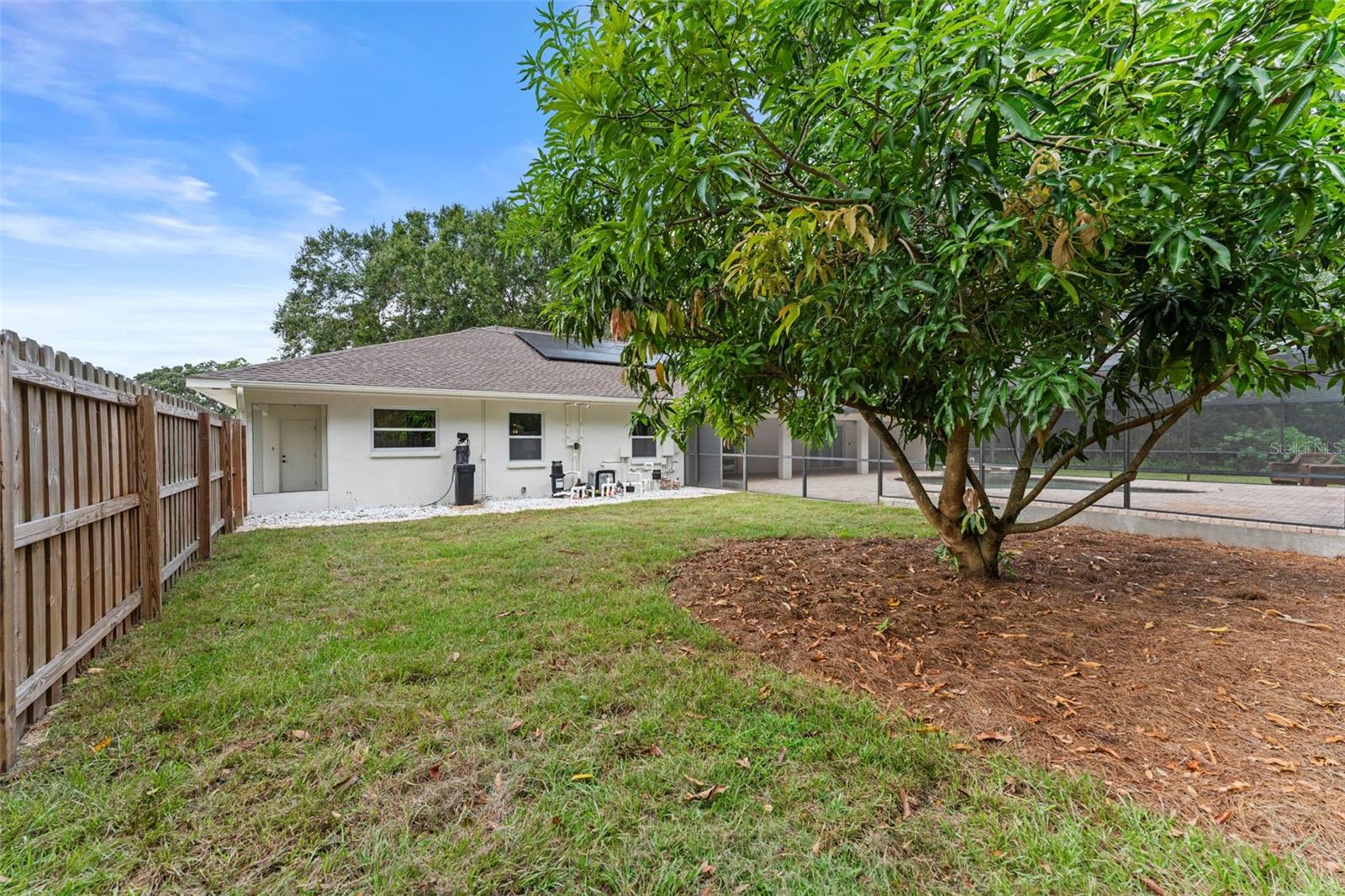 LAKESIDE GROVE ESTATES - Residential