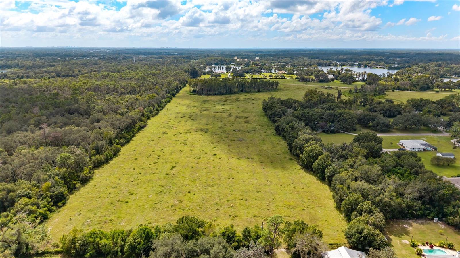 LAKESIDE GROVE ESTATES - Residential