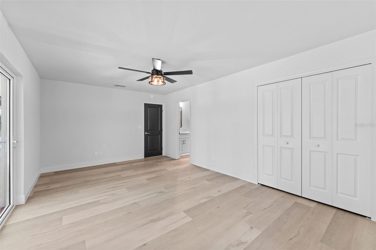 LAKESIDE GROVE ESTATES - Residential