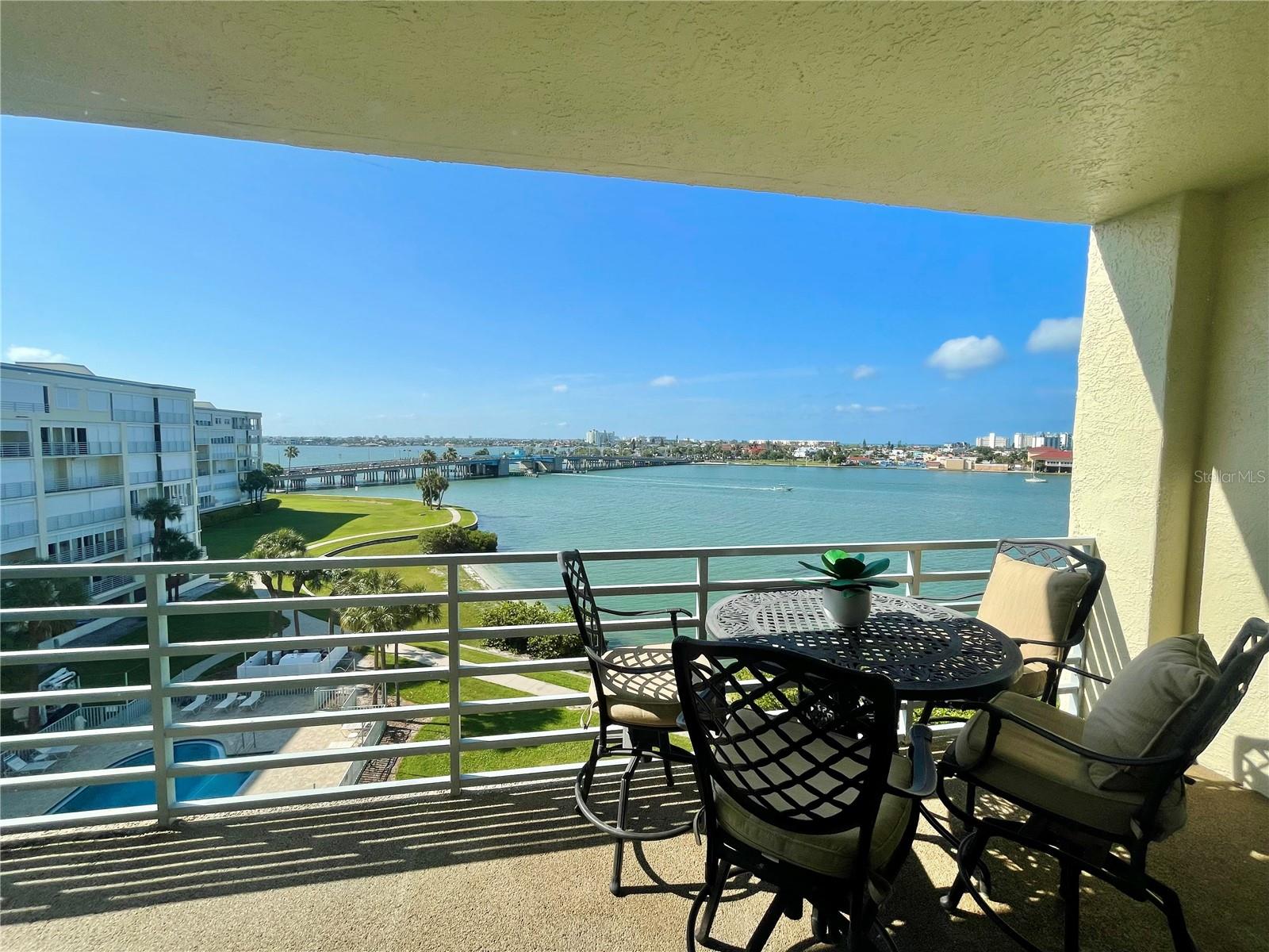 HARBOURSIDE CONDO - Residential