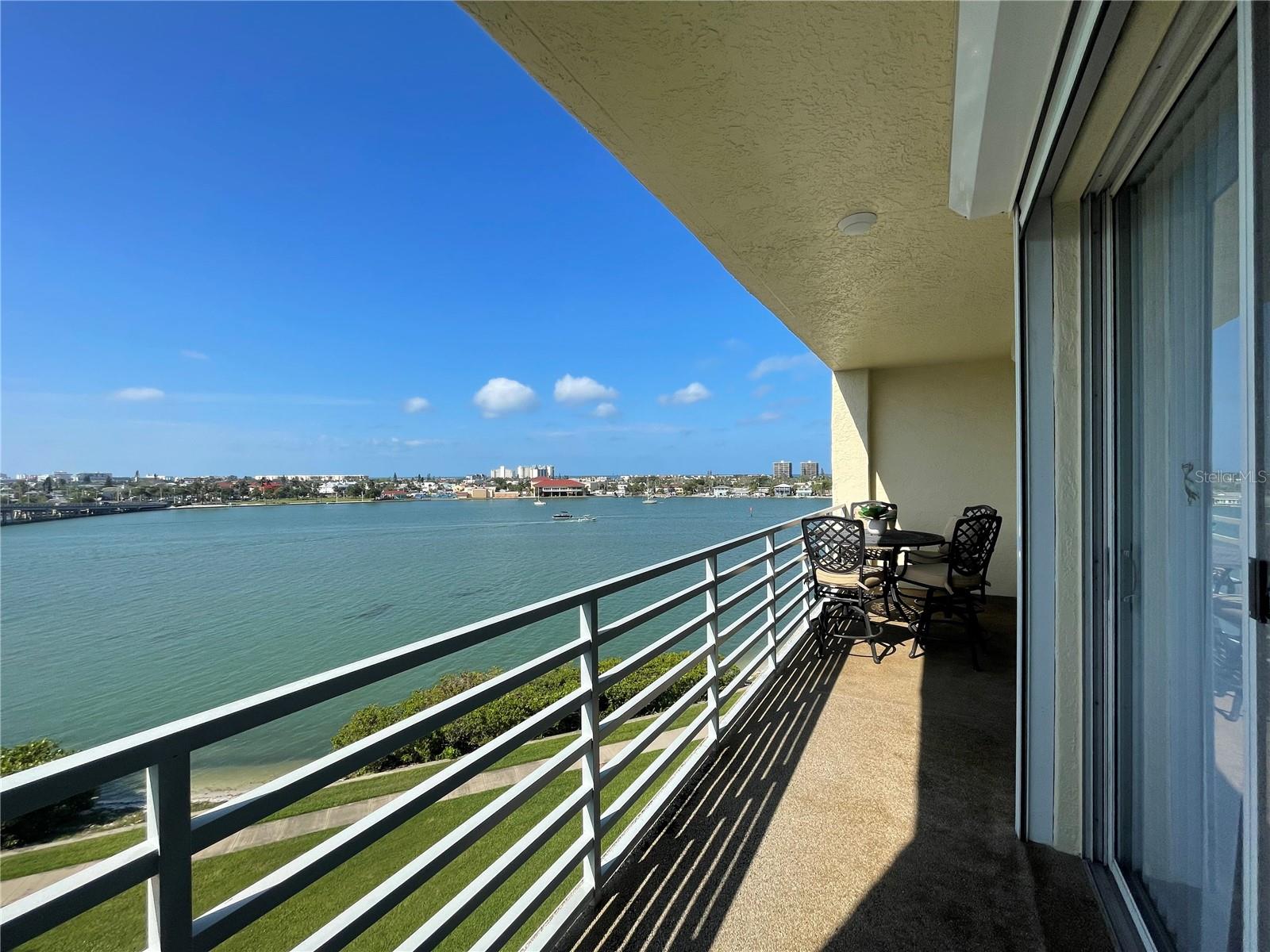 HARBOURSIDE CONDO - Residential