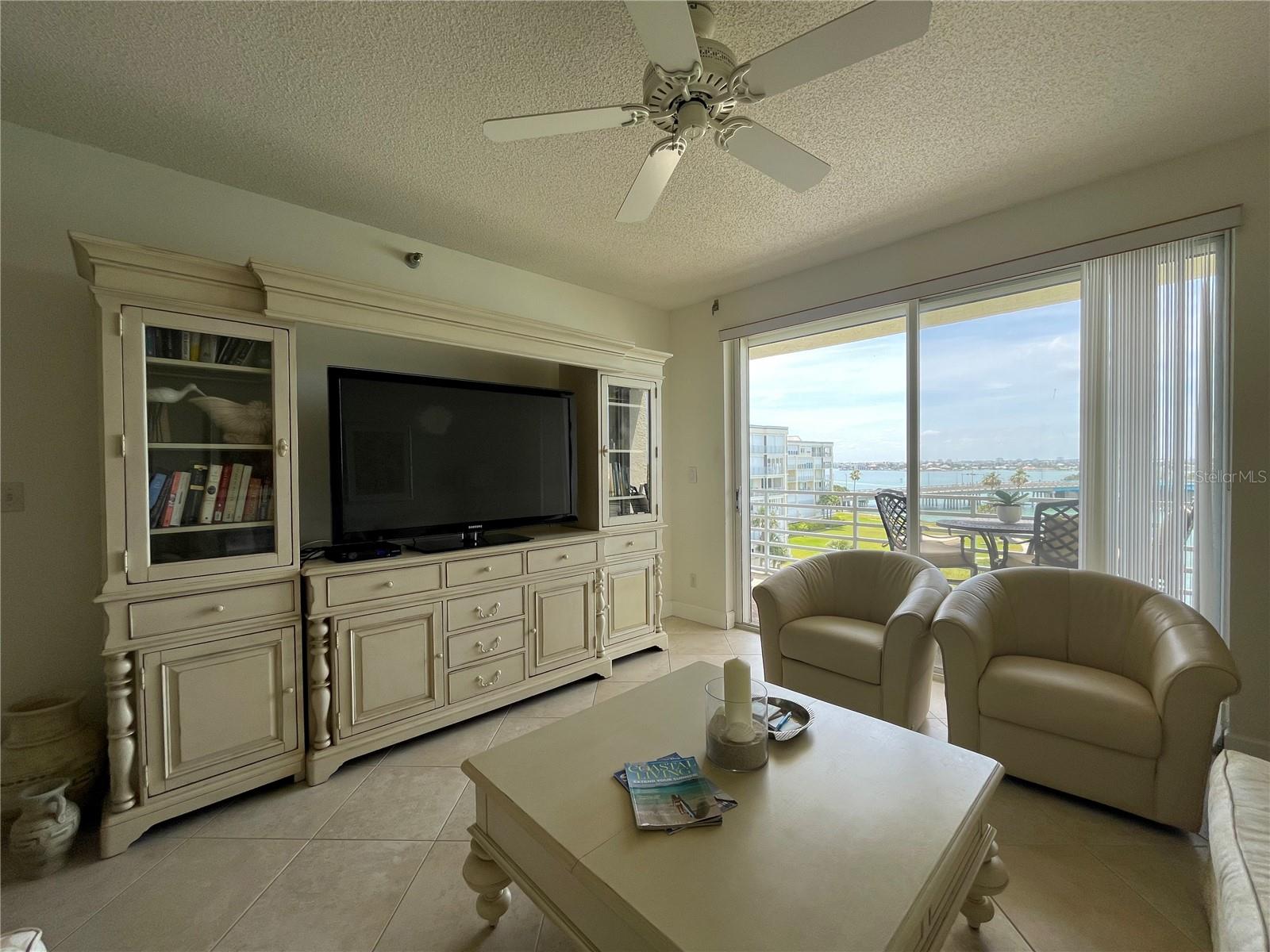 HARBOURSIDE CONDO - Residential
