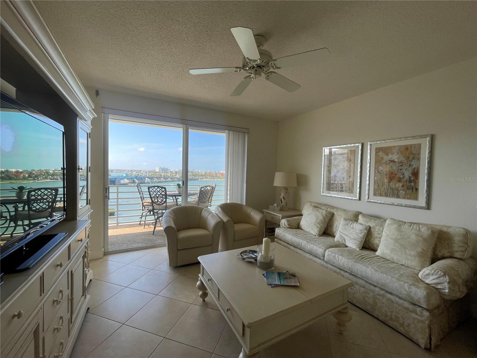 HARBOURSIDE CONDO - Residential