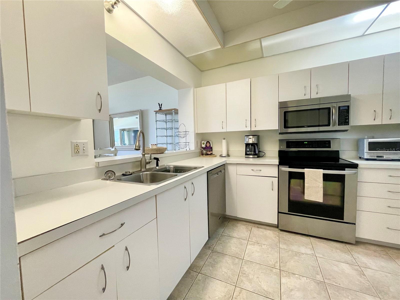 HARBOURSIDE CONDO - Residential