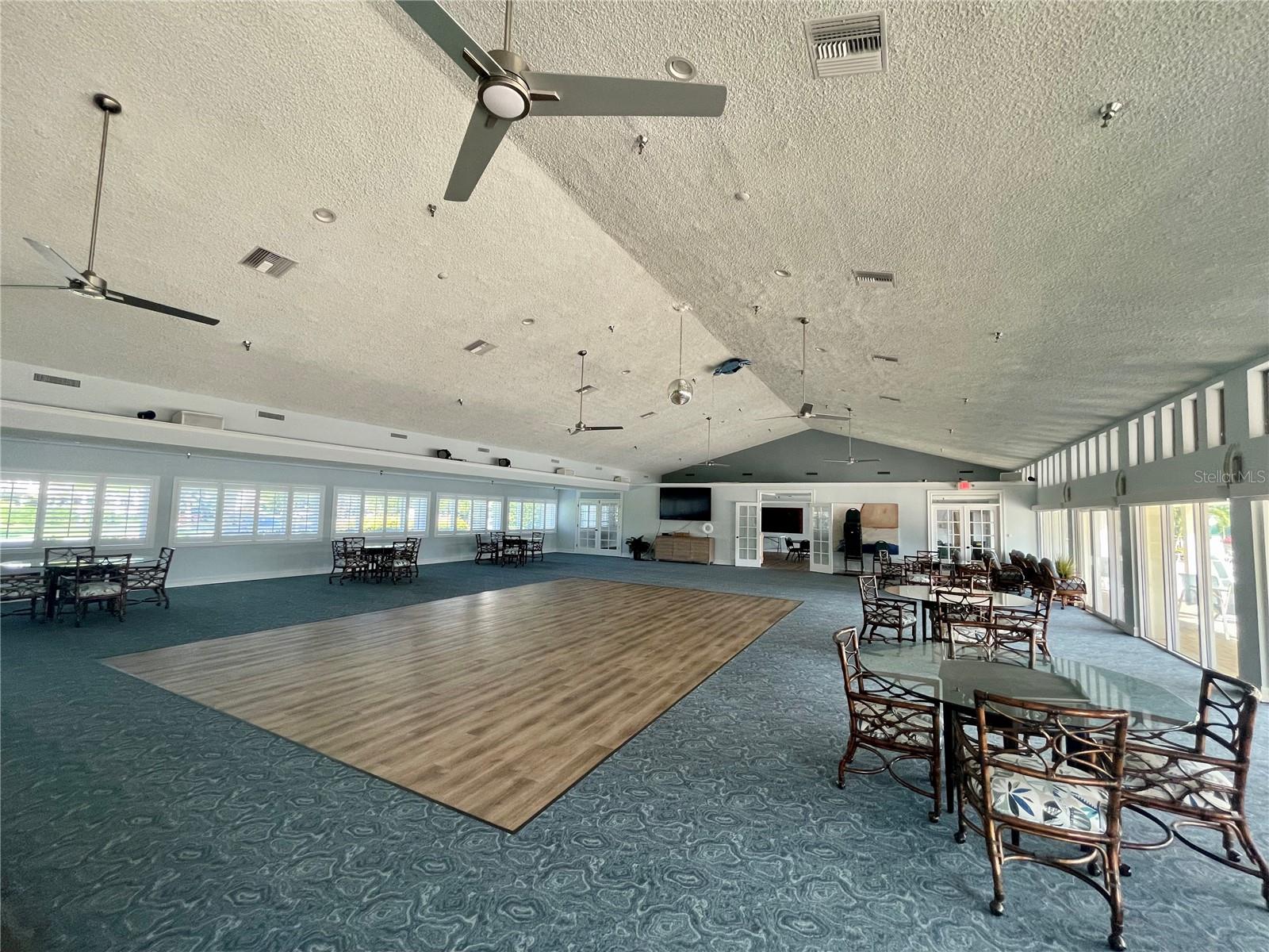 HARBOURSIDE CONDO - Residential