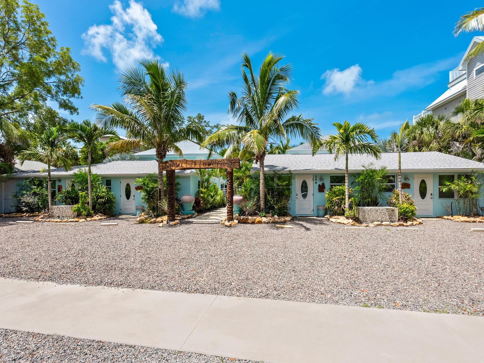 SARASOTA BEACH - Residential Income