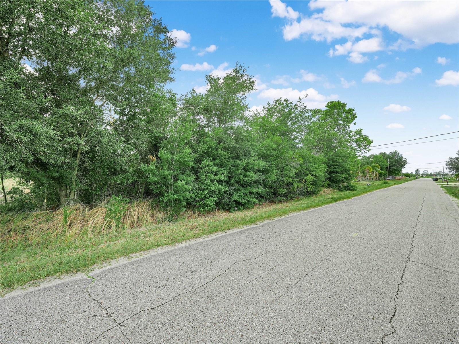 OAKRIDGE ESTATES - Land