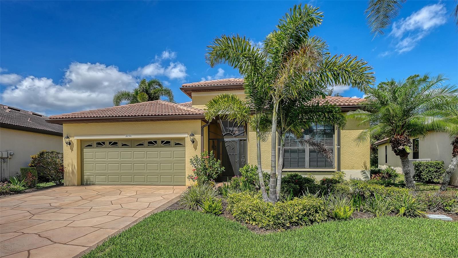 VENETIAN FALLS PH 2 - Residential