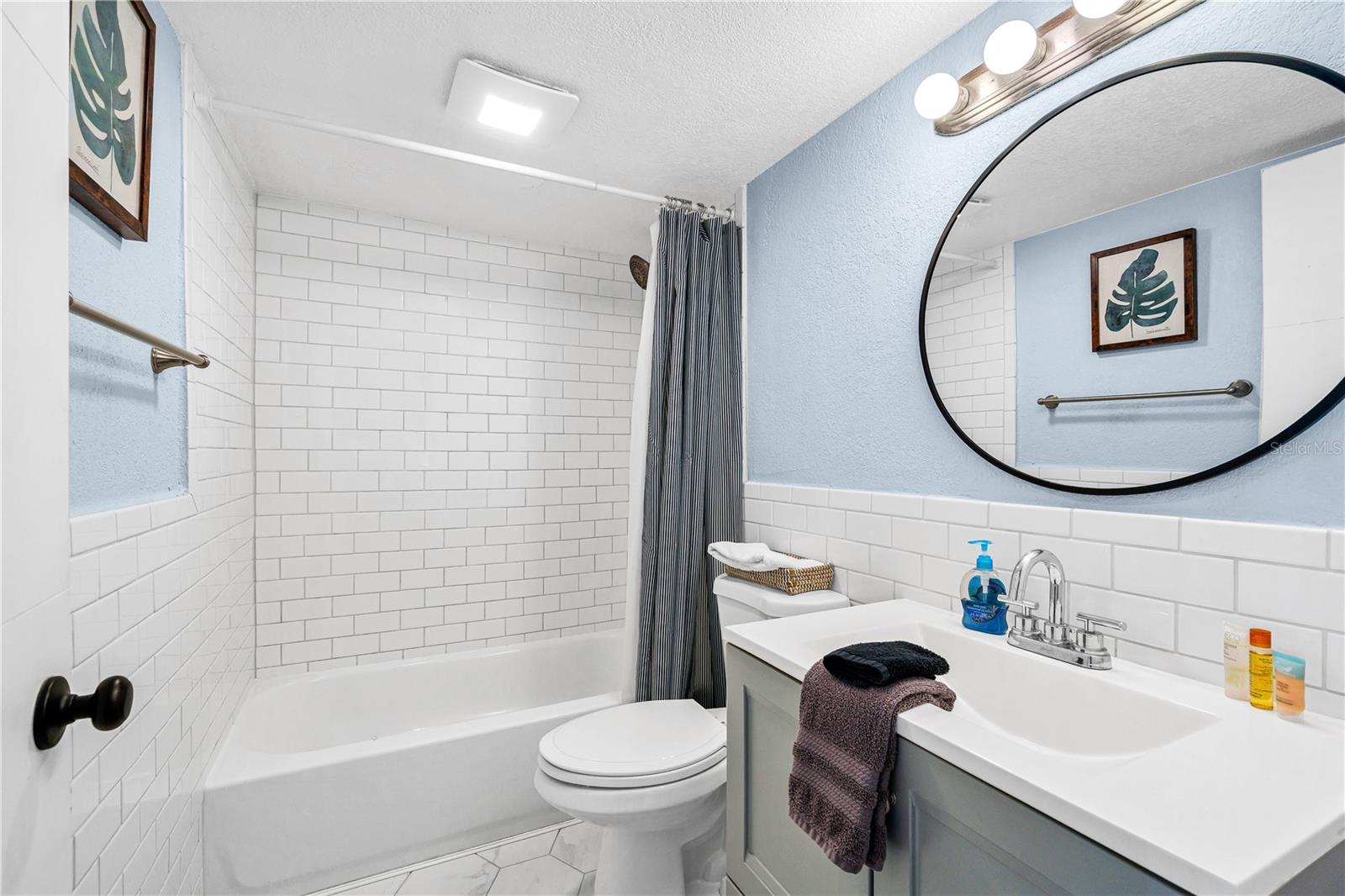 THE HAWAIIAN INN BEACH RESORT - Residential
