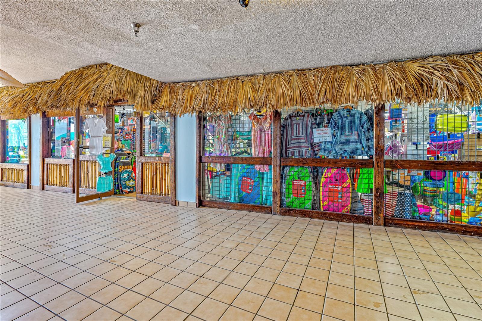 THE HAWAIIAN INN BEACH RESORT - Residential