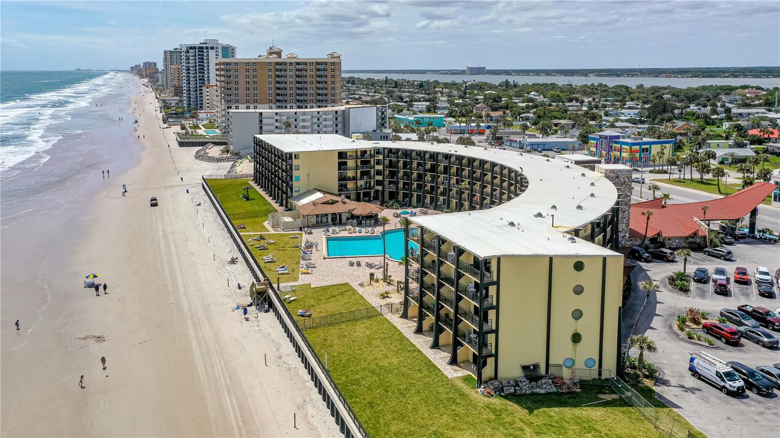 THE HAWAIIAN INN BEACH RESORT - Residential