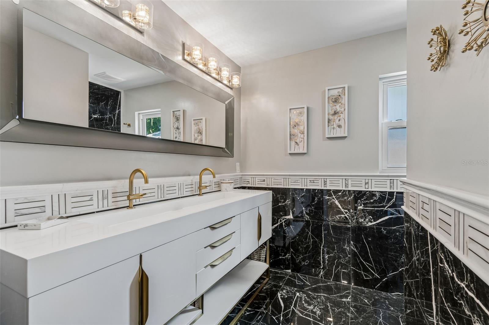 DEL ORO SHORES 1ST ADD - Residential