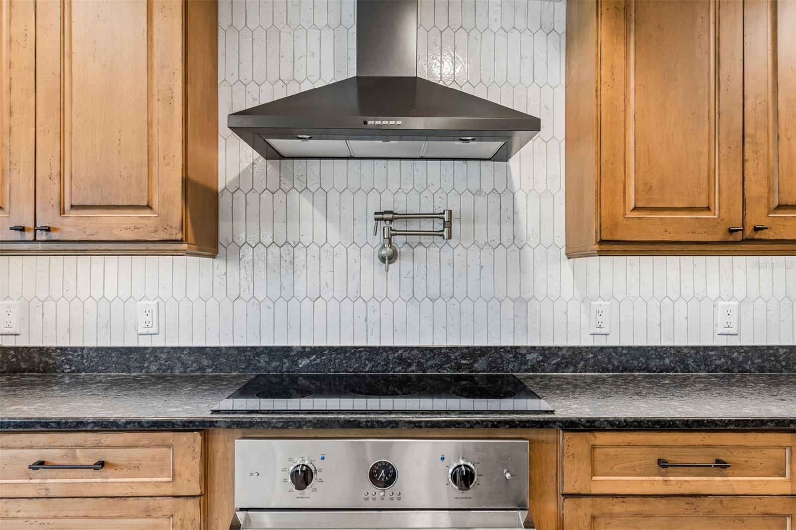 DEL ORO SHORES 1ST ADD - Residential