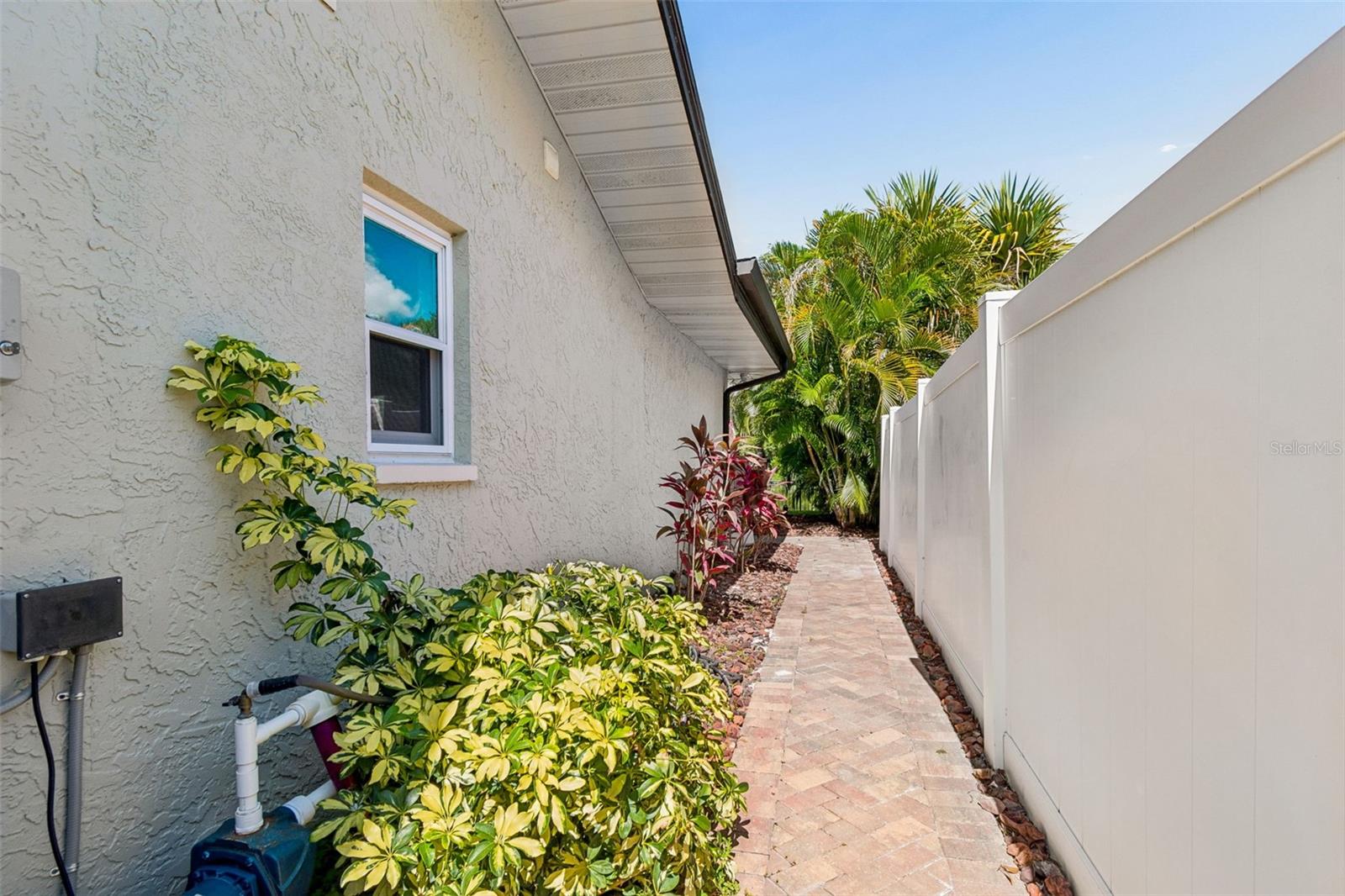 DEL ORO SHORES 1ST ADD - Residential