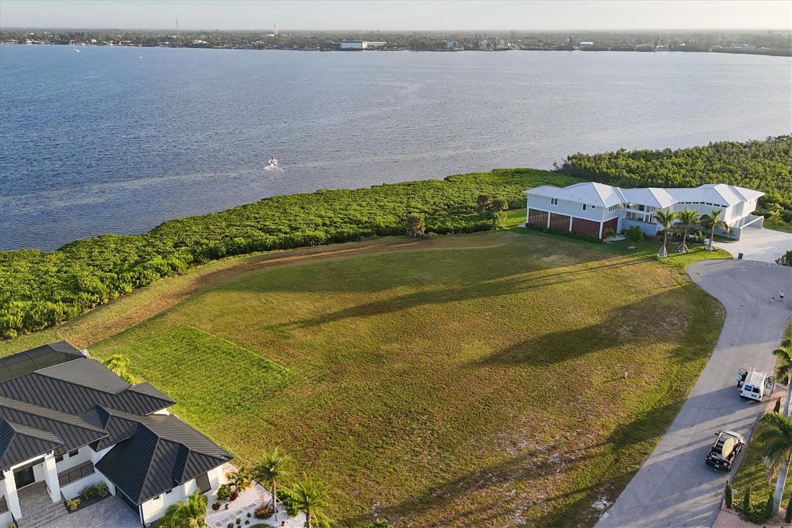 LEMON BAY ESTATES - Land