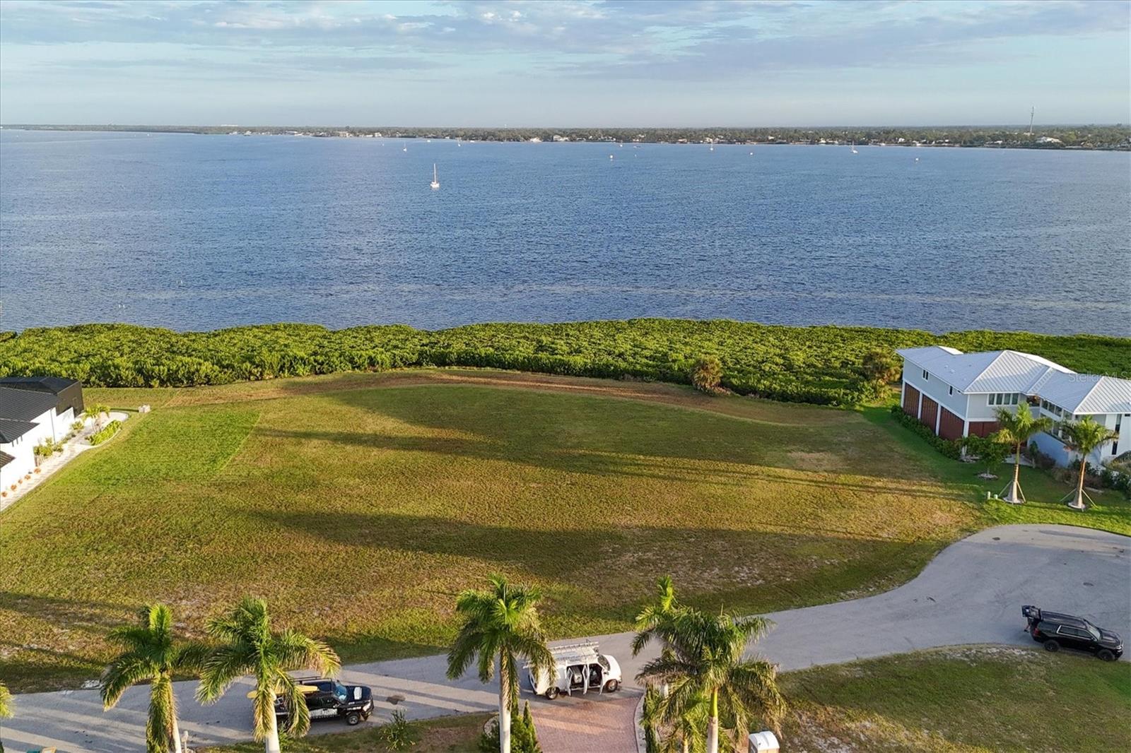 LEMON BAY ESTATES - Land