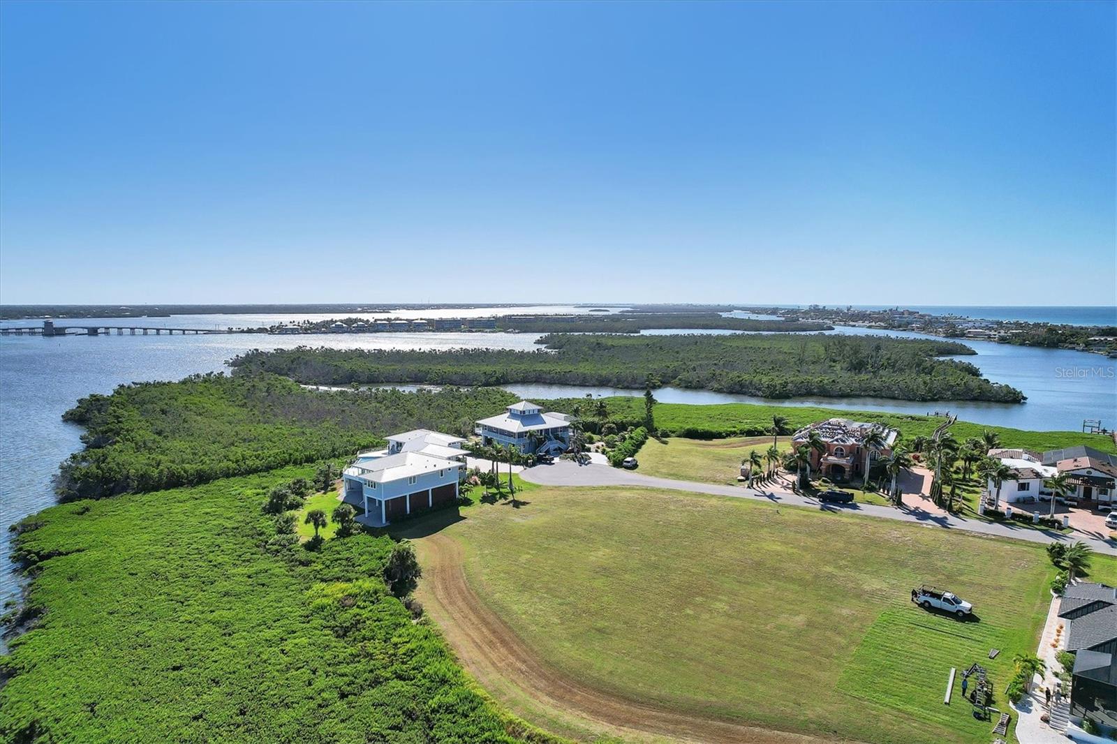 LEMON BAY ESTATES - Land