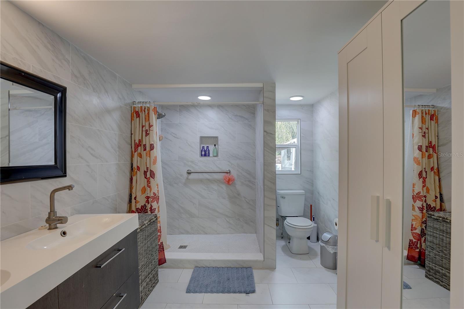 MOON LAKE ESTATES - Residential