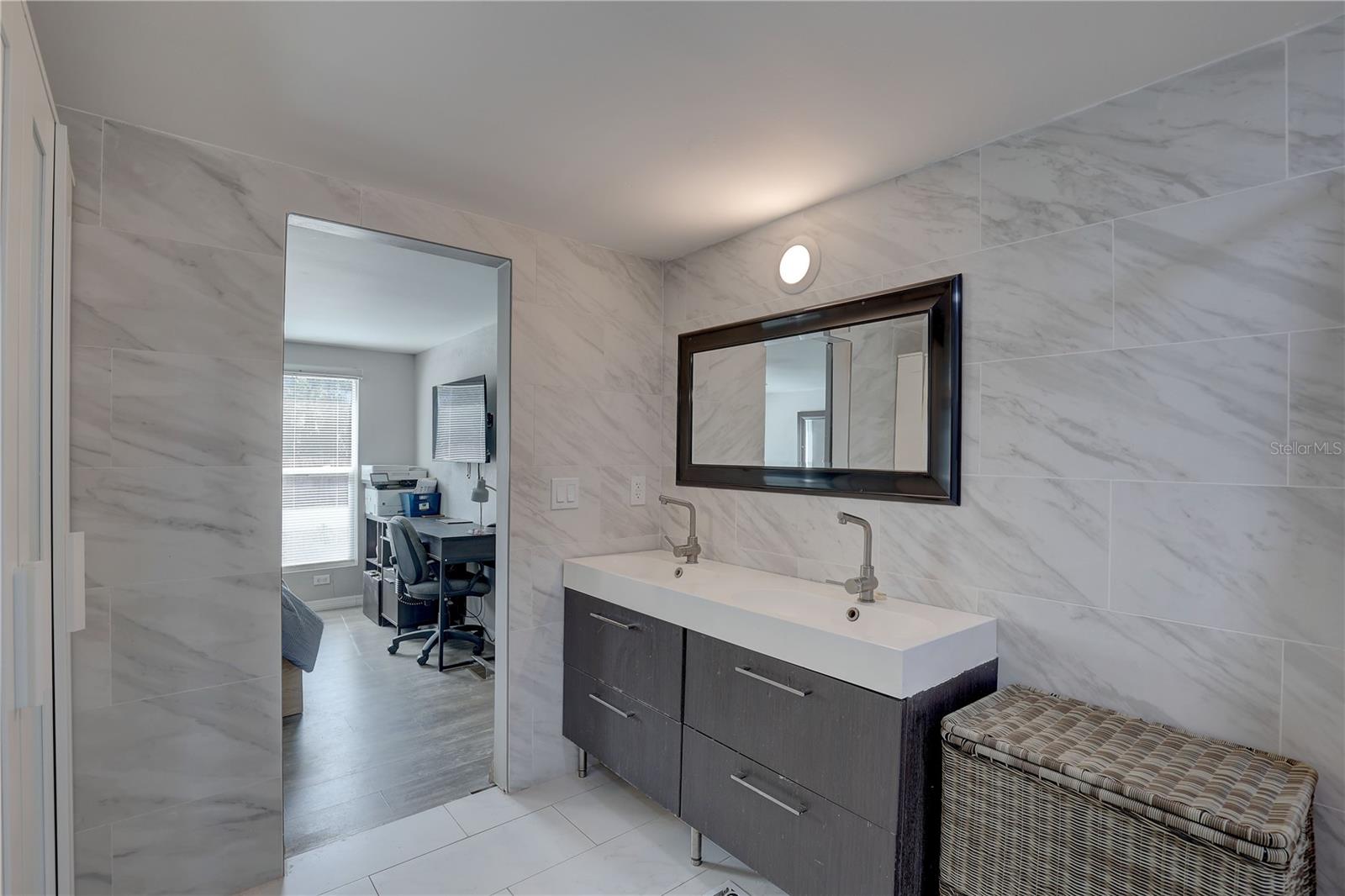 MOON LAKE ESTATES - Residential