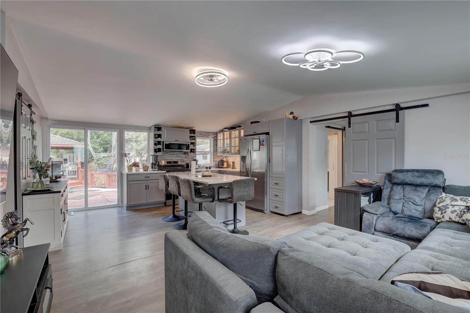 MOON LAKE ESTATES - Residential