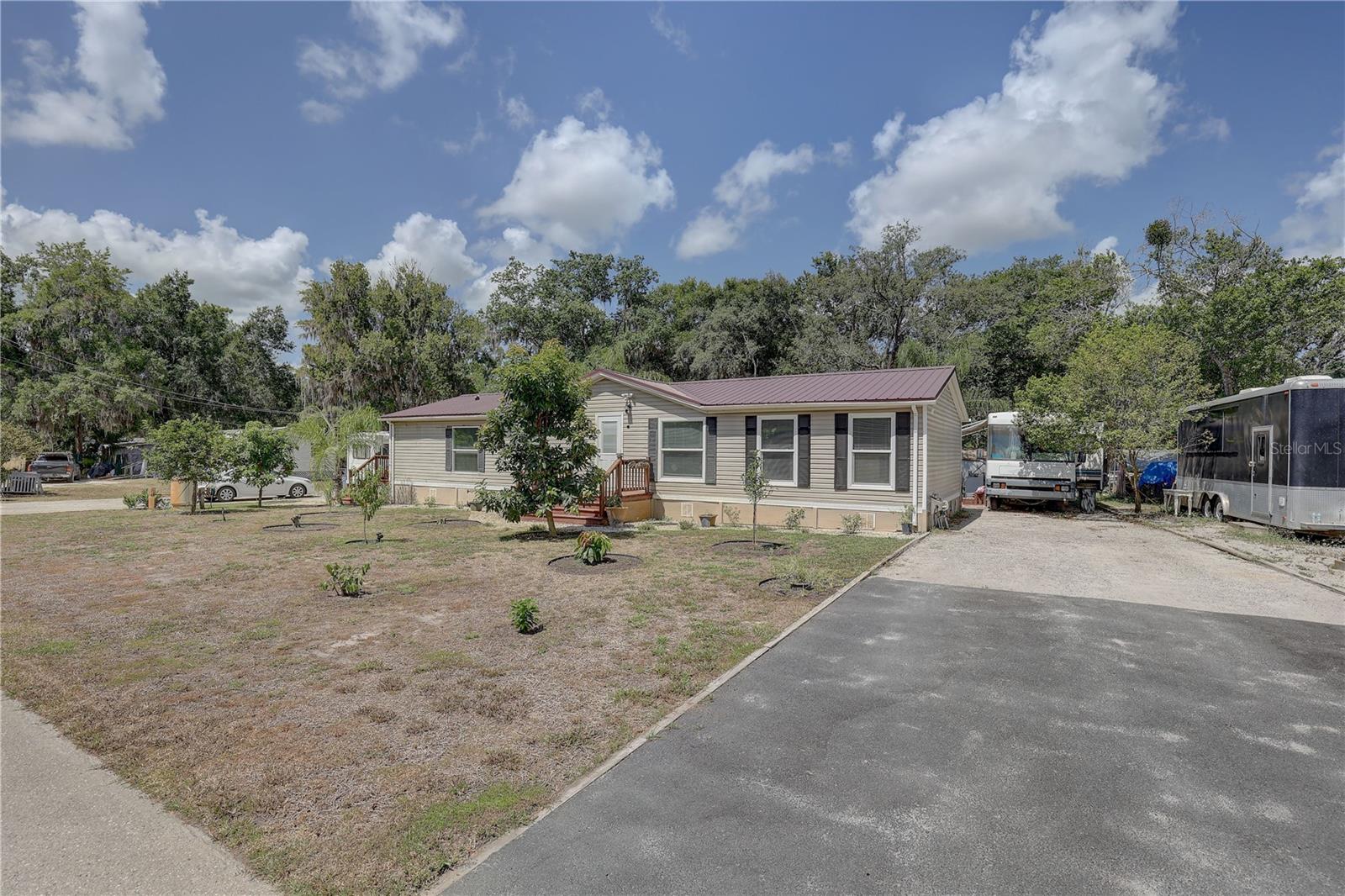 MOON LAKE ESTATES - Residential