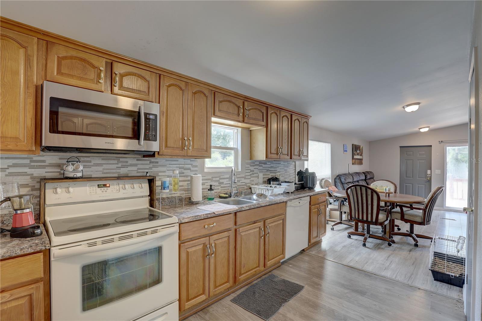 MOON LAKE ESTATES - Residential