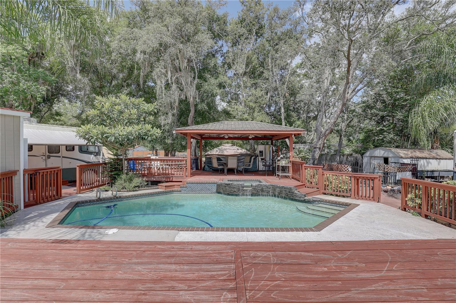 MOON LAKE ESTATES - Residential