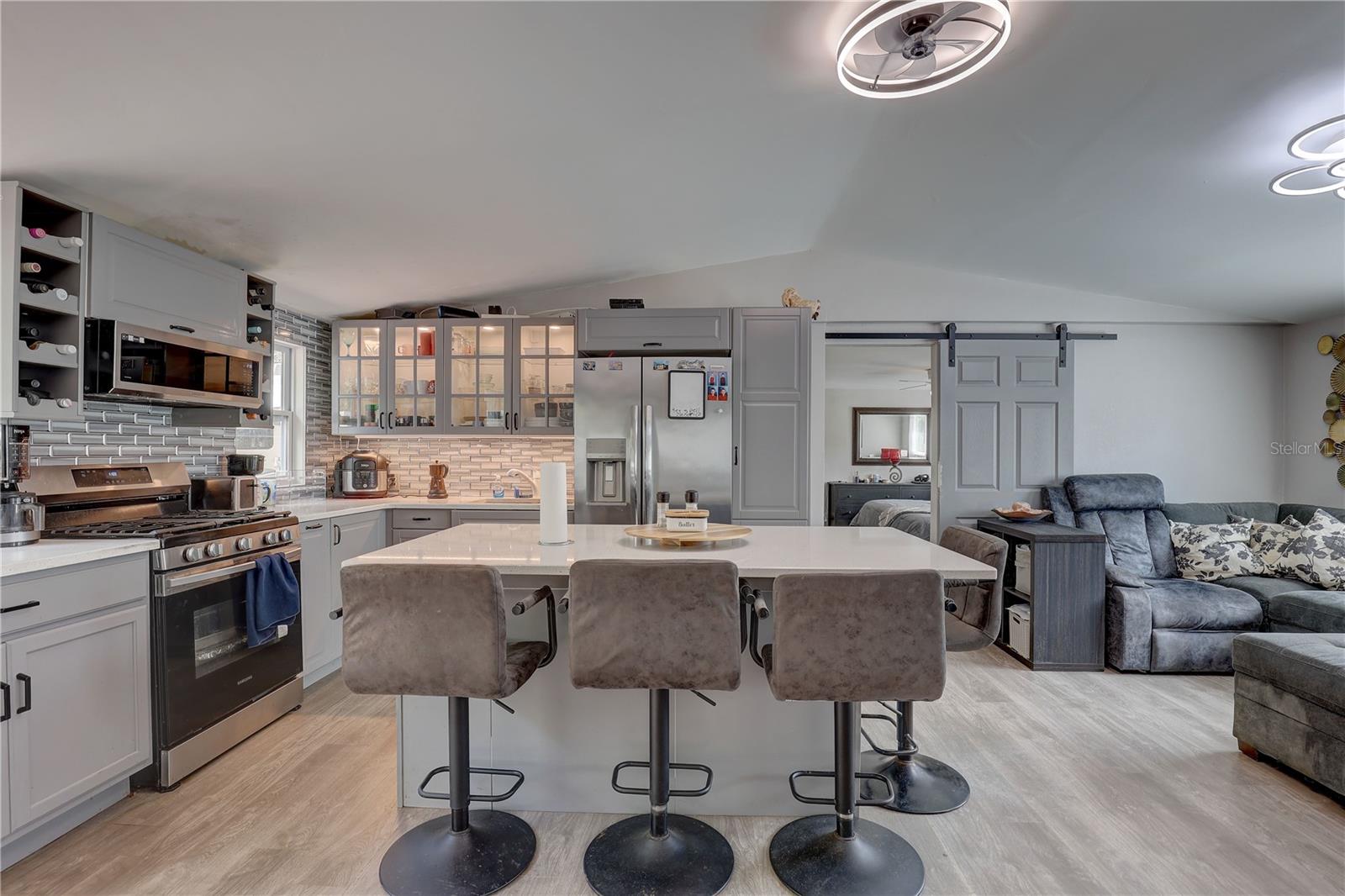 MOON LAKE ESTATES - Residential