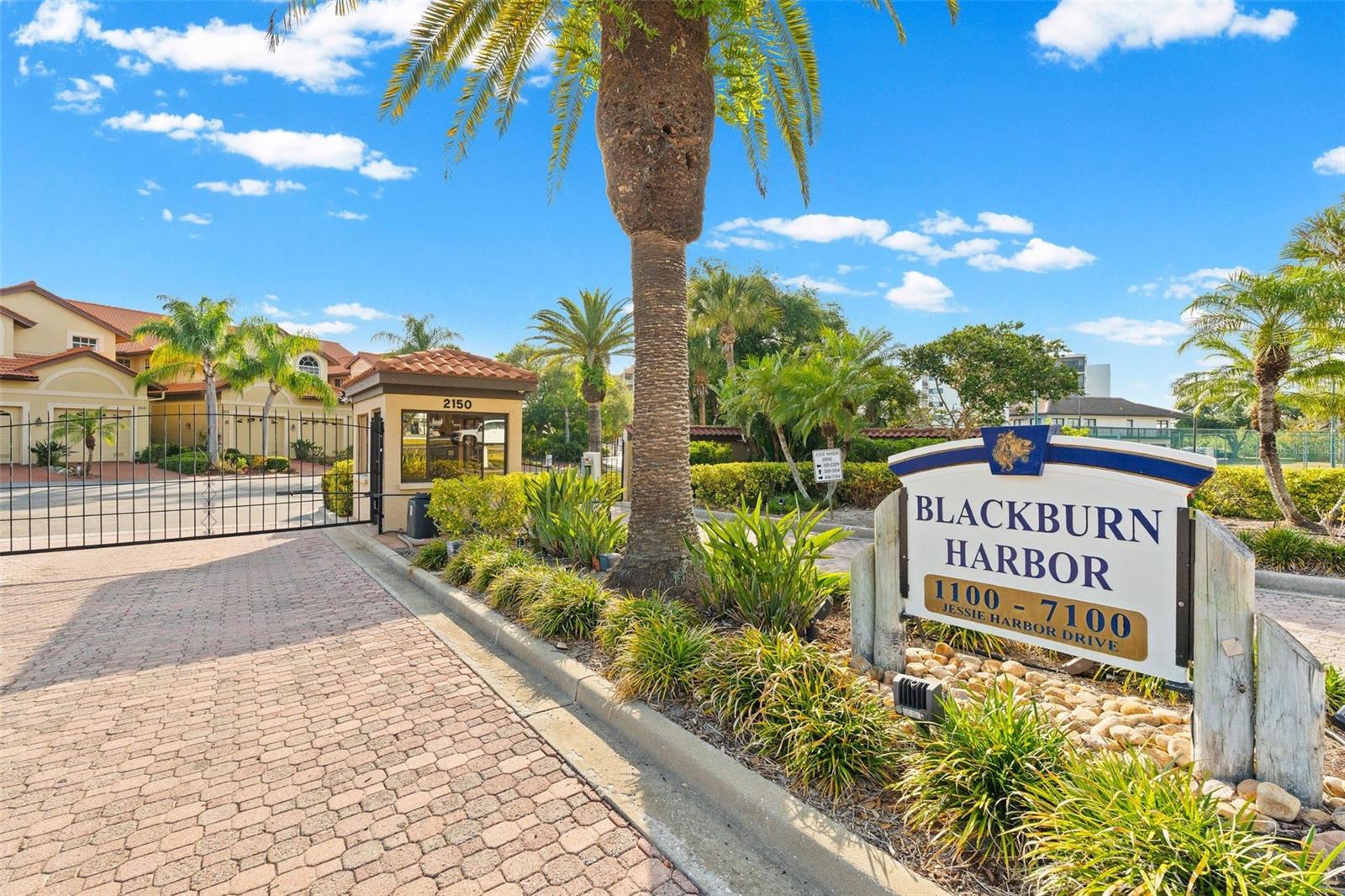 BLACKBURN HARBOR RESIDENCES - Residential