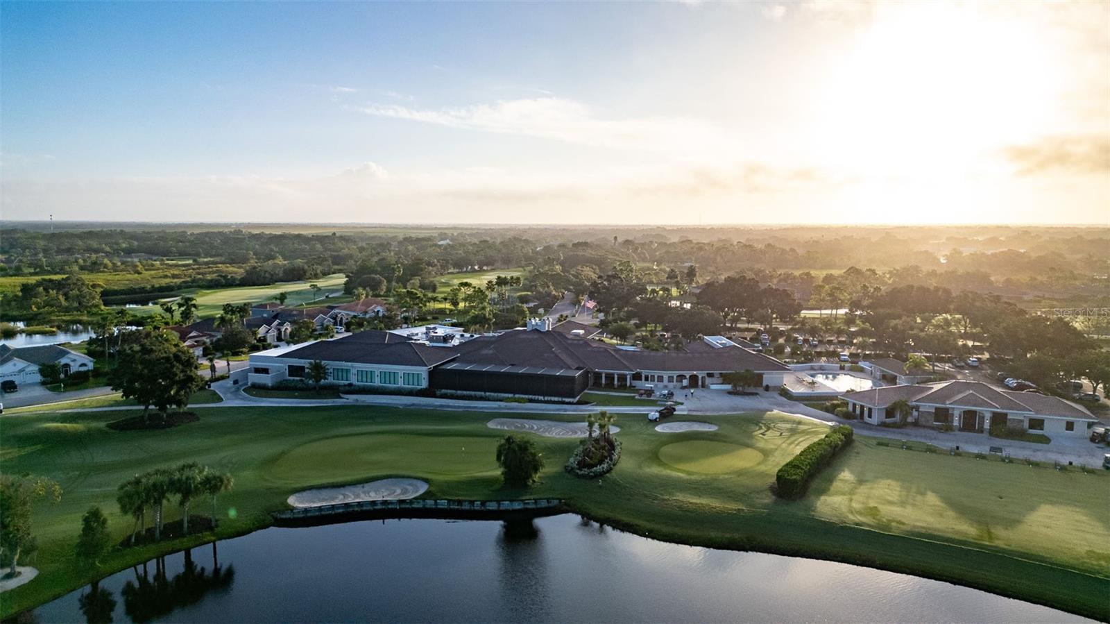 HERITAGE OAKS GOLF & COUNTRY CLUB - Residential