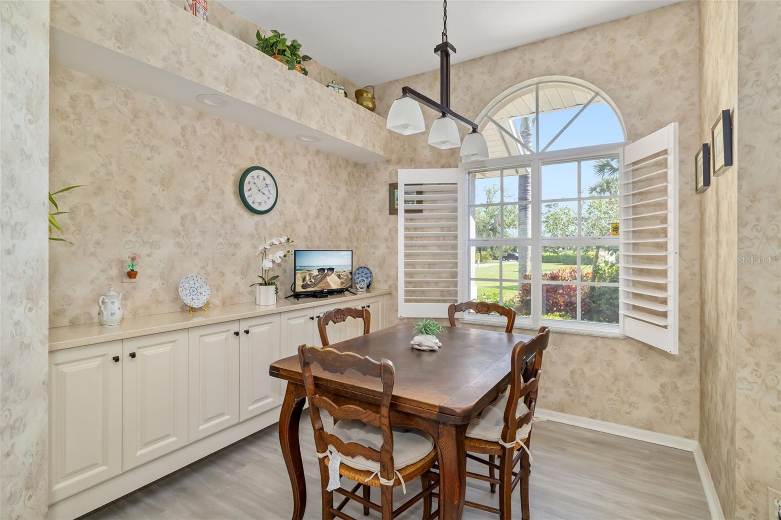 HERITAGE OAKS GOLF & COUNTRY CLUB - Residential