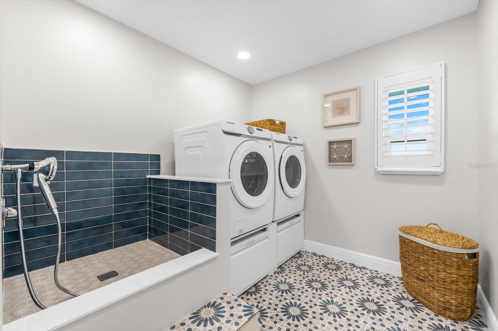 BATH CLUB ESTATES 1ST ADD - Residential